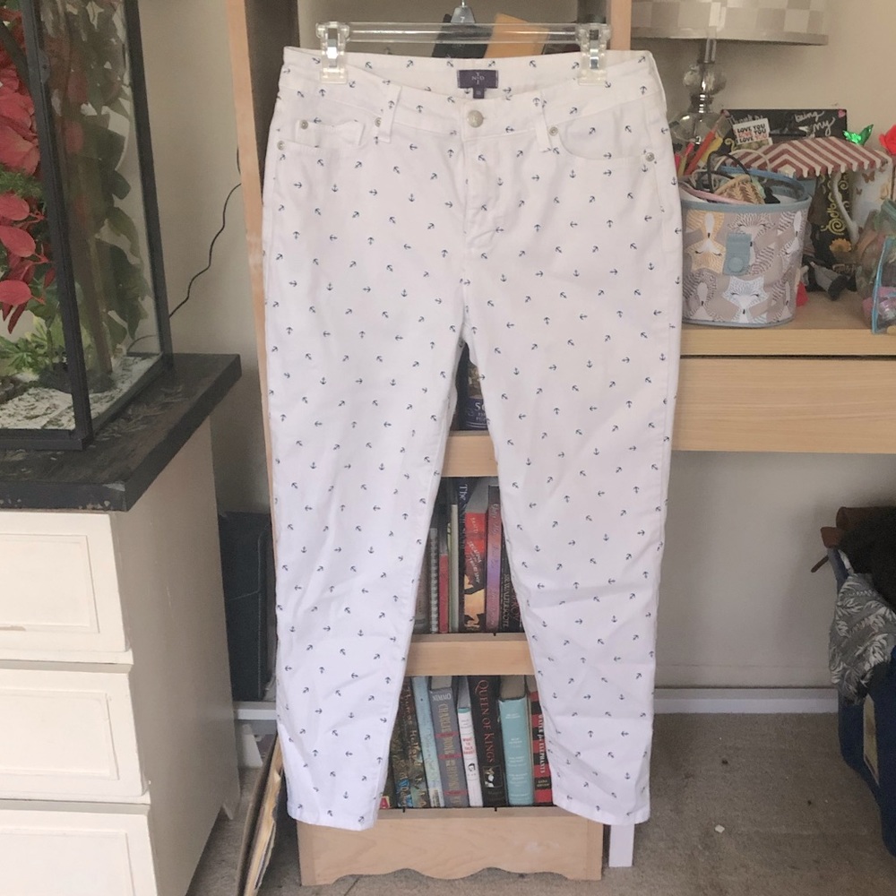 Preppy Nautical Capris w Navy Blue Anchor Pattern